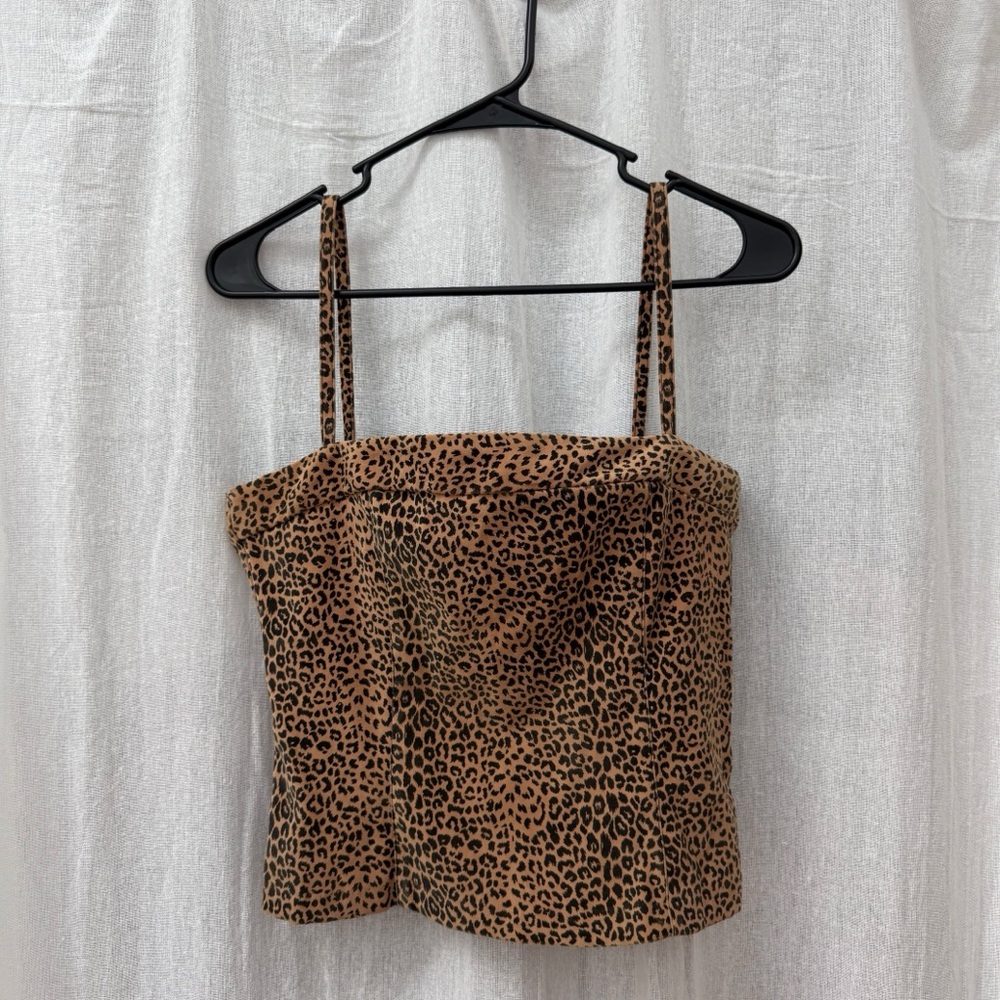 Leopard print top